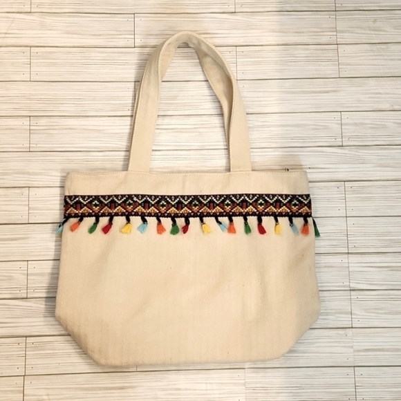 WOMENS Terranova cream & aztek with tassels boho style tote bag. - Picture 1 of 12